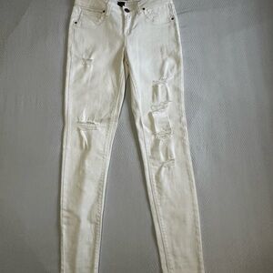 GENERRA White Distressed Skinny Jeans